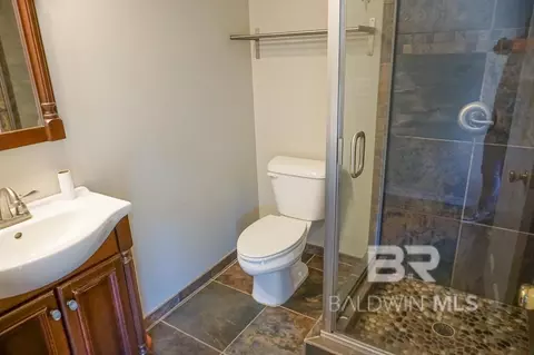 Bath - 255 Suffolk Rd, Mobile, AL 36608 photo 2 of 4