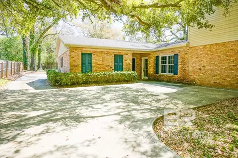 Exterior - 255 Suffolk Rd, Mobile, AL 36608 photo 3 of 7