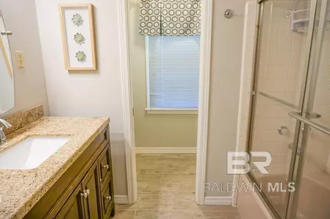 Bath - 255 Suffolk Rd, Mobile, AL 36608 photo 4 of 4