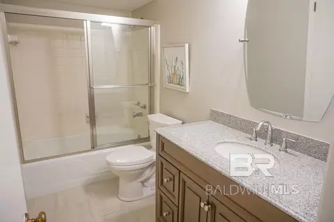 Bath - 255 Suffolk Rd, Mobile, AL 36608 photo 3 of 4