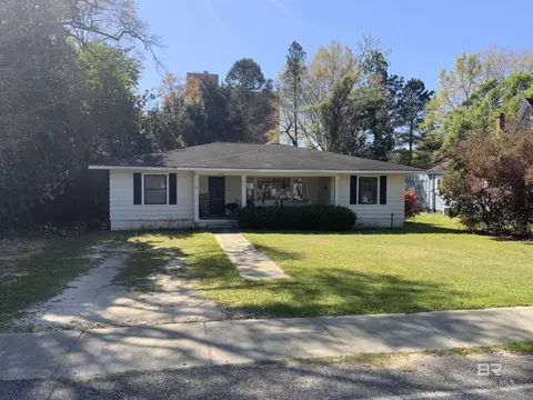 102 E 5th St, Bay Minette, AL 36507