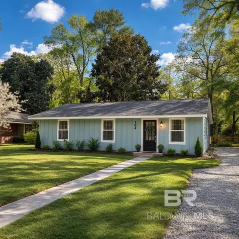 107 Dawson St, Brewton, AL 36426