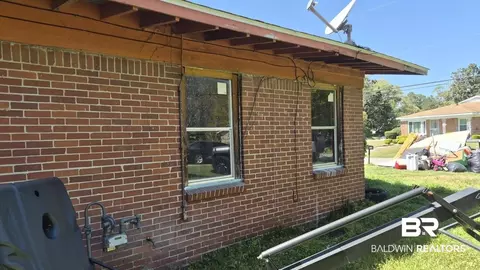 2207 Roberta Dr, Mobile, AL 36617 photo 3