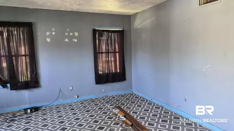2207 Roberta Dr, Mobile, AL 36617 photo 5