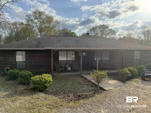 211 Kent Rd, Atmore, AL 36502