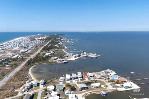 2419 Choctaw Rd, Gulf Shores, AL 36542