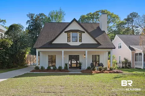 300 Volanta Ave, Fairhope, AL 36532