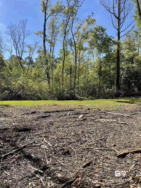 435 Cee Bee St, Robertsdale, AL 36567