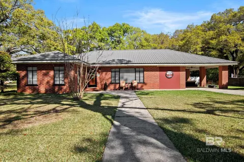 204 W 8th St, Bay Minette, AL 36507
