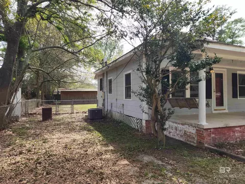 Exterior - 706 E Horner St, Atmore, AL 36502 photo 8 of 18