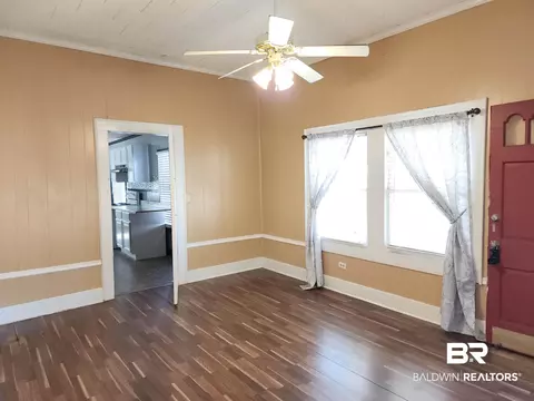 706 E Horner St, Atmore, AL 36502 photo 9