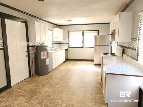 706 E Horner St, Atmore, AL 36502 photo 16