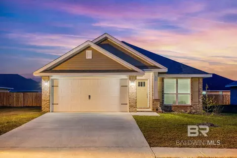 691 Mayflower Dr, Foley, AL 36535