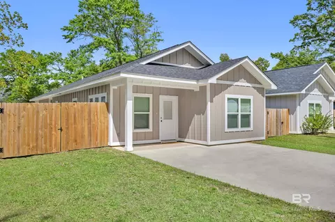 18135 Hoiles St, Robertsdale, AL 36567