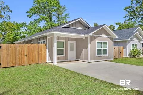 18135 Hoiles St, Robertsdale, AL 36567
