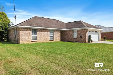 23550 Harvest Creek Dr, Robertsdale, AL 36567