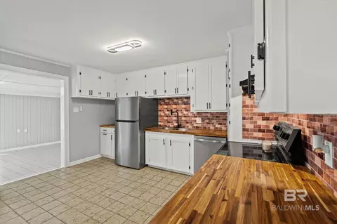 4115 Springdale Rd, Mobile, AL 36609 photo 9