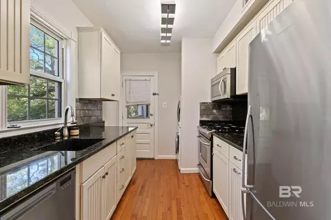 Entry Way - 214 Upham St #8D, Mobile, AL 36607 photo 1 of 2