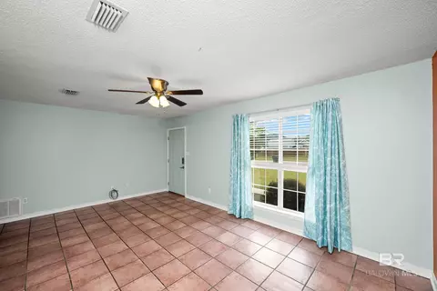 Living - 16204 Pointer Dr, Foley, AL 36535 photo 2 of 3