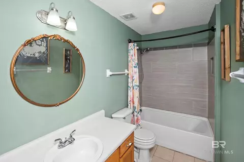 Bath - 16204 Pointer Dr, Foley, AL 36535 photo 1 of 3