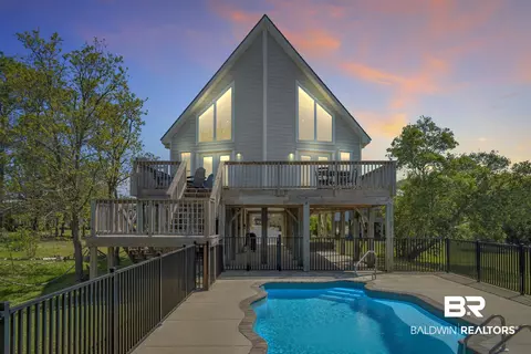1284 W Lagoon Ave, Gulf Shores, AL 36542