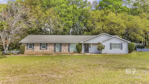 10207 Plantation Dr, Daphne, AL 36526