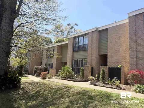 2901 Grant St #902, Mobile, AL 36606