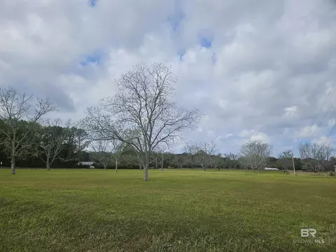 13095 Keller Rd, Fairhope, AL 36532
