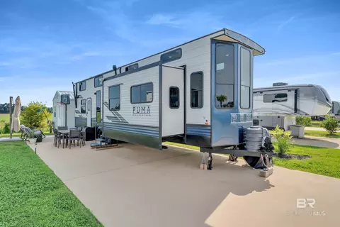 815 Vacation Cir, Foley, AL 36535