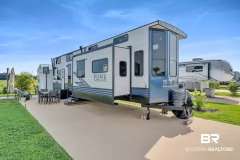 815 Vacation Cir, Foley, AL 36535