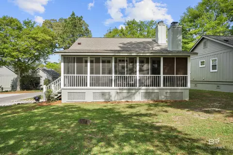17322 Cabin Rd, Loxley, AL 36551