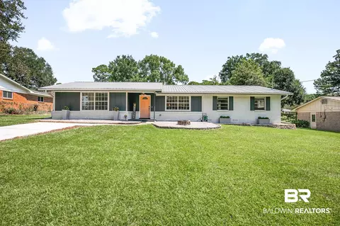 559 Marsim Dr, Fairhope, AL 36532