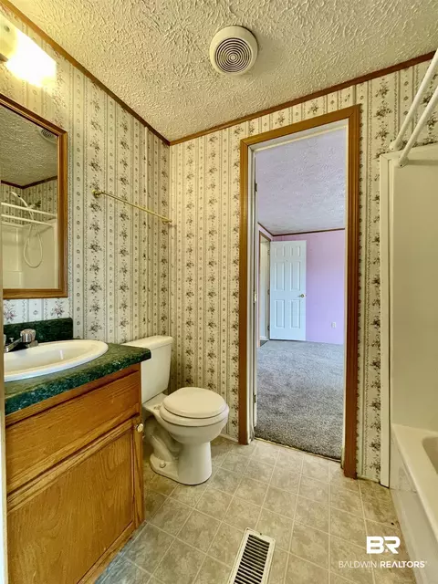 Bath - 281 Lambeth Rd, Flomaton, AL 36441 photo 2 of 3
