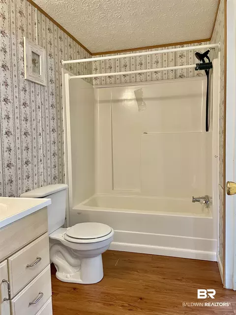 Bath - 281 Lambeth Rd, Flomaton, AL 36441 photo 3 of 3