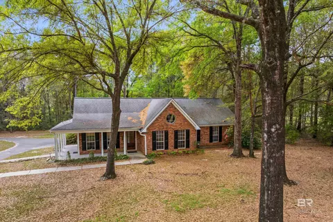 10140 Lakeview Rd, Bay Minette, AL 36507