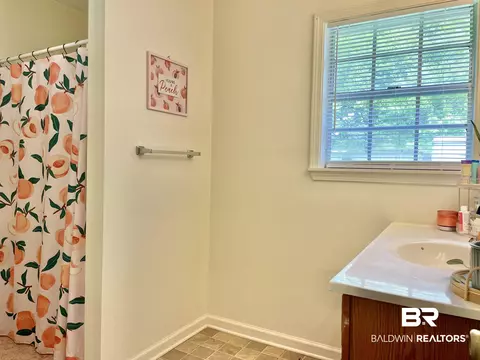 609 E Pine St, Atmore, AL 36502 photo 16