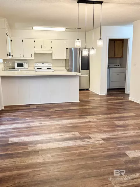 Kitchen - 236 Montclair Loop, Daphne, AL 36526 photo 4 of 4