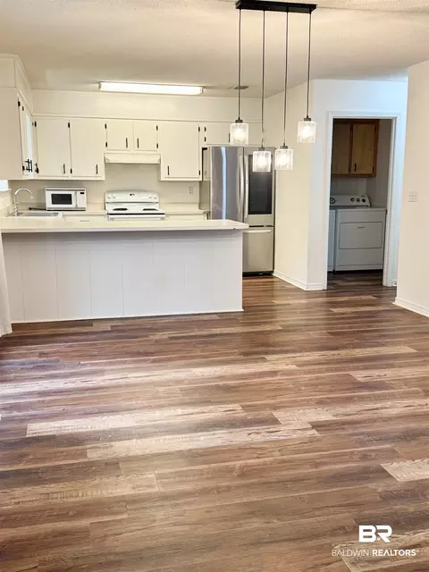 Kitchen - 236 Montclair Loop, Daphne, AL 36526 photo 5 of 5