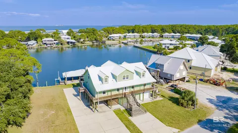 310 Cavalier Cir, Dauphin Island, AL 36528