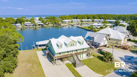 310 Cavalier Cir, Dauphin Island, AL 36528