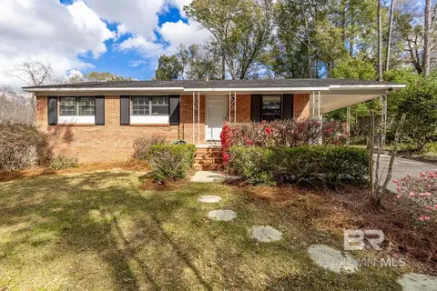 53 Young St, Fairhope, AL 36532
