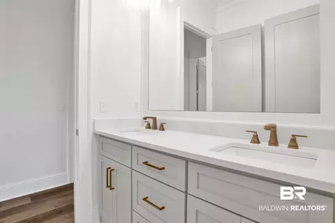Bath - 1330 Randall Ave, Daphne, AL 36526 photo 2 of 8