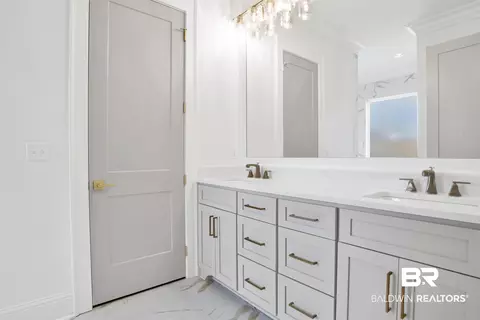 Bath - 1330 Randall Ave, Daphne, AL 36526 photo 4 of 8