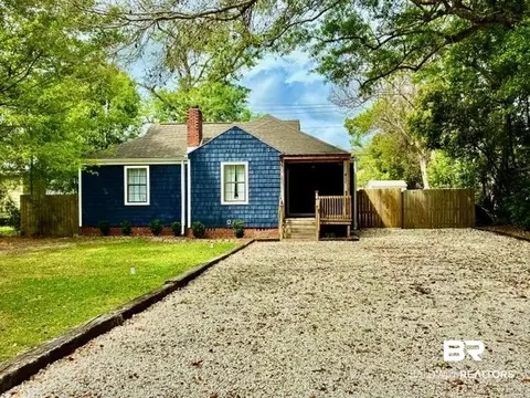 411 E Orange Ave, Foley, AL 36535 photo 4