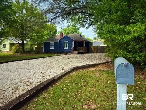 411 E Orange Ave, Foley, AL 36535 photo 5