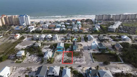 925 Nautilus Ct, Pensacola, FL 32507