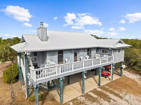 8877 Dolphin Ln, Gulf Shores, AL 36542