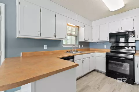 Kitchen - 35673 County Road 39, Stapleton, AL 36578 photo 1 of 3