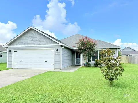 213 Lakefront Cir, Summerdale, AL 36580