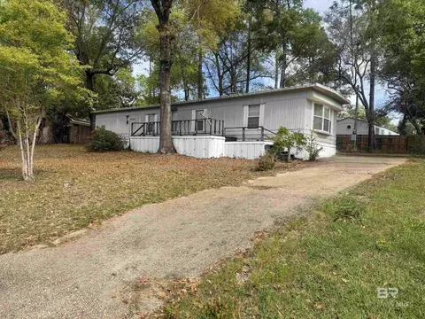 1608 Martinez Dr, Lillian, AL 36549